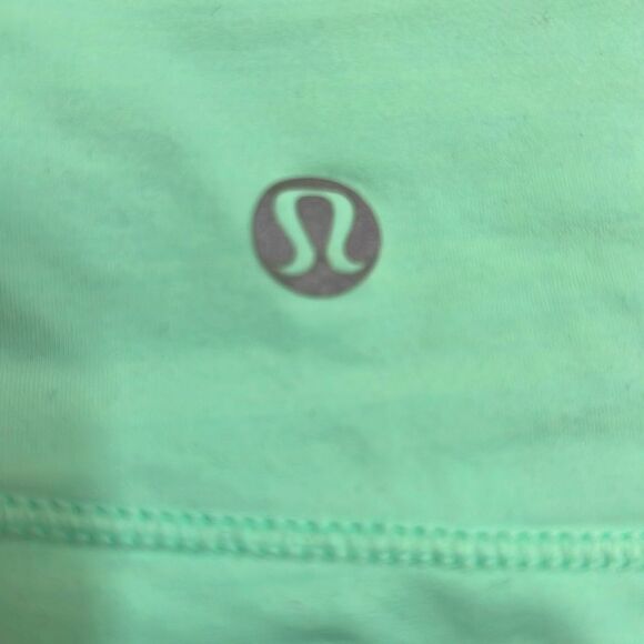 Lululemon sz 6, Core Kicker Tank, Mint Green - like new - Picture 7 of 10